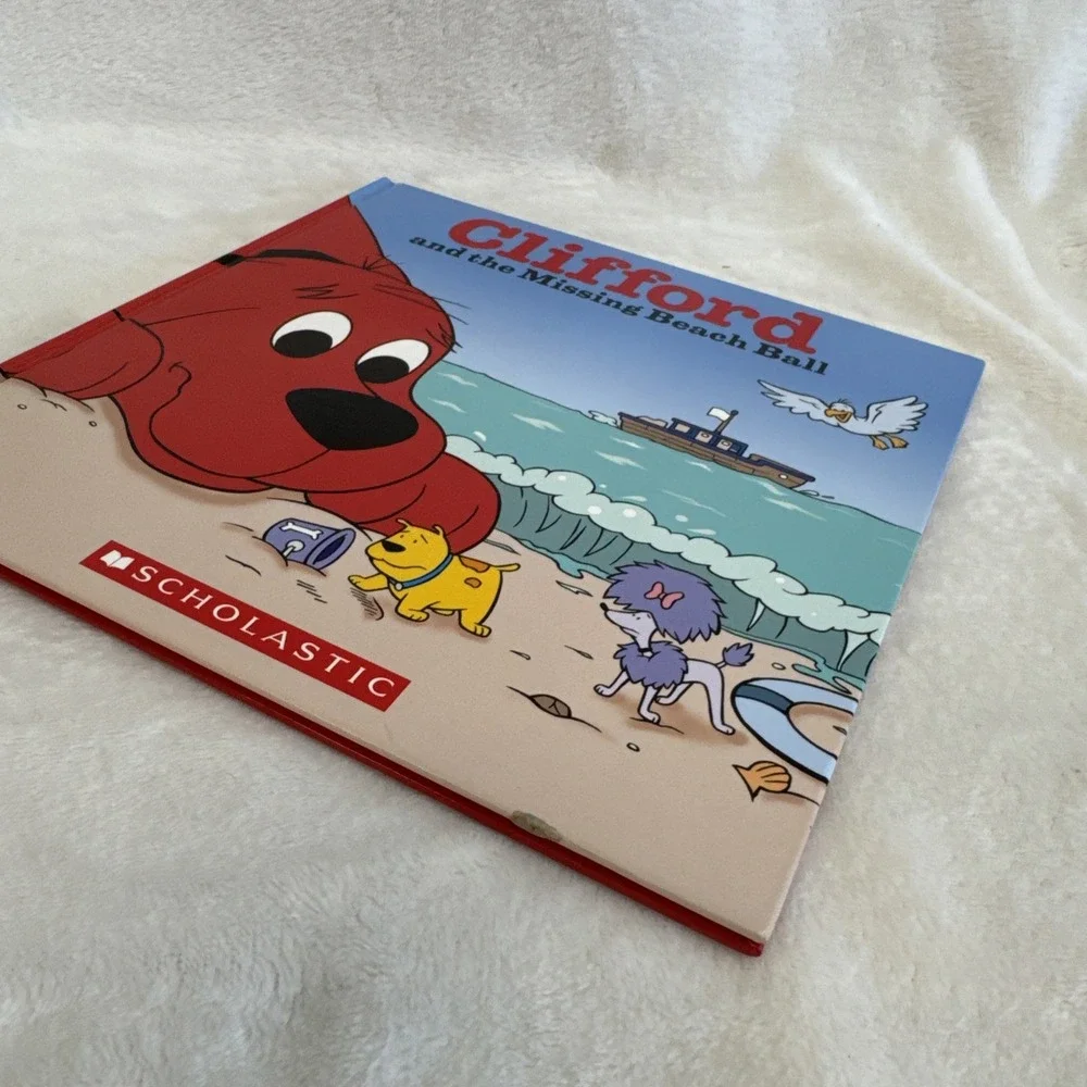 Clifford and the Missing Beach Ball Scholastic Childrens Book‎ by Sonali Fry